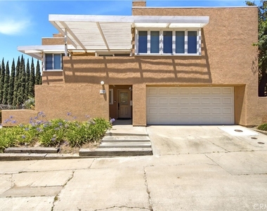 2744 E 20th Street - Photo Thumbnail 2
