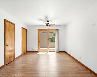 2744 E 20th Street - Photo Thumbnail 9