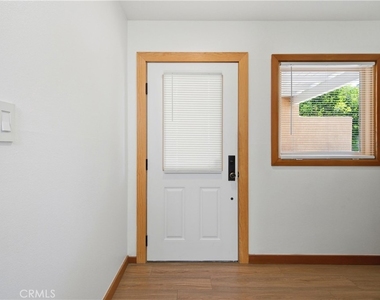 2744 E 20th Street - Photo Thumbnail 6