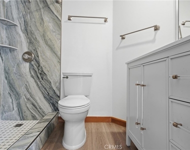 2744 E 20th Street - Photo Thumbnail 11