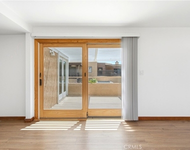 2744 E 20th Street - Photo Thumbnail 17