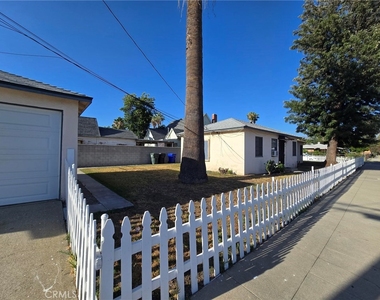 260 W 18th Street - Photo Thumbnail 3