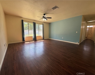 1677 Rosena Avenue - Photo Thumbnail 4