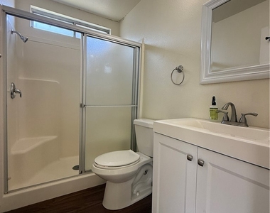 1677 Rosena Avenue - Photo Thumbnail 6