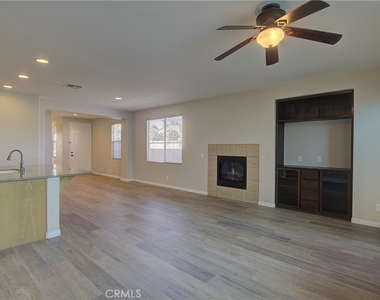 32018 Merano Street - Photo Thumbnail 7