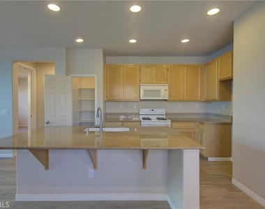 32018 Merano Street - Photo Thumbnail 8