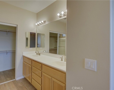 32018 Merano Street - Photo Thumbnail 13