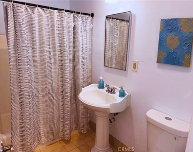 843 W Walnut - Photo Thumbnail 8