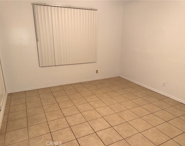843 W Walnut - Photo Thumbnail 7