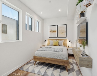 10719 Addison Street - Photo Thumbnail 38