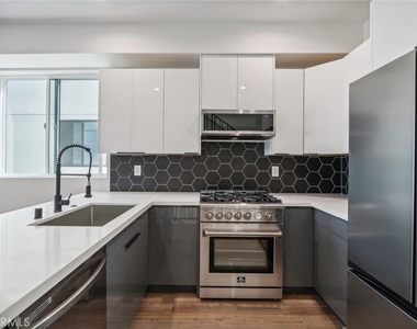 10719 Addison Street - Photo Thumbnail 44