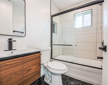 10719 Addison Street - Photo Thumbnail 11