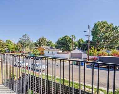 10719 Addison Street - Photo Thumbnail 29