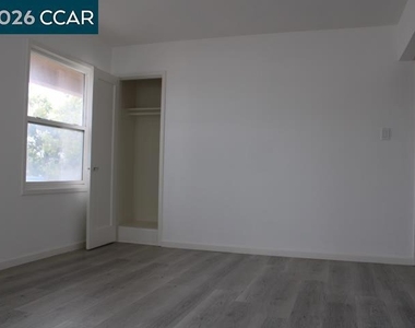 4010 Macdonald Ave - Photo Thumbnail 4