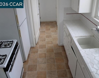 4010 Macdonald Ave - Photo Thumbnail 10