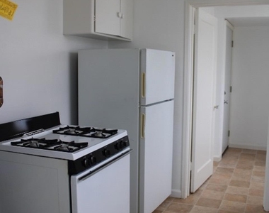 4010 Macdonald Ave - Photo Thumbnail 8