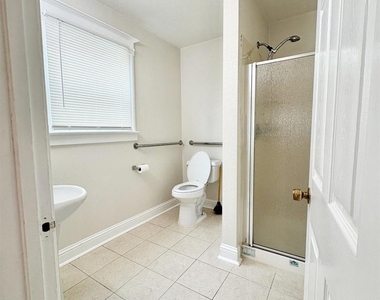 2923 Wheeler Street - Photo Thumbnail 7