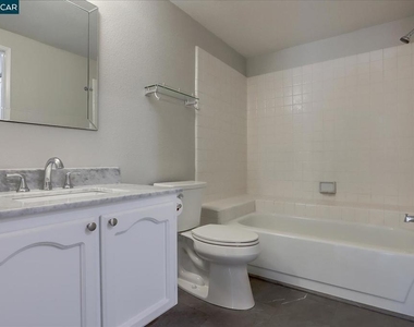 1539 Trimingham Dr - Photo Thumbnail 24