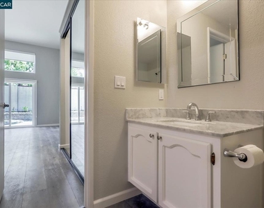 1539 Trimingham Dr - Photo Thumbnail 25