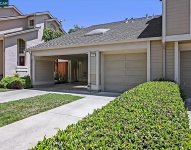 1539 Trimingham Dr - Photo Thumbnail 1