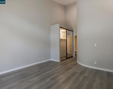 1539 Trimingham Dr - Photo Thumbnail 23
