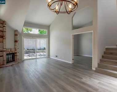 1539 Trimingham Dr - Photo Thumbnail 12
