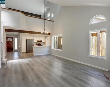 1539 Trimingham Dr - Photo Thumbnail 7