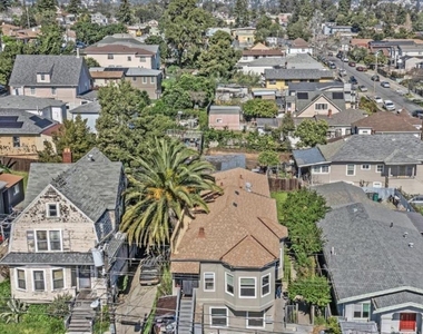 2424 E 24th Street - Photo Thumbnail 2