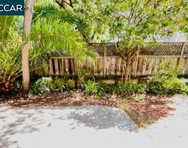 1023 Vista Pointe Cir - Photo Thumbnail 14
