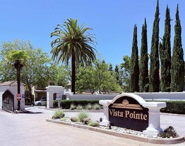 1023 Vista Pointe Cir - Photo Thumbnail 42