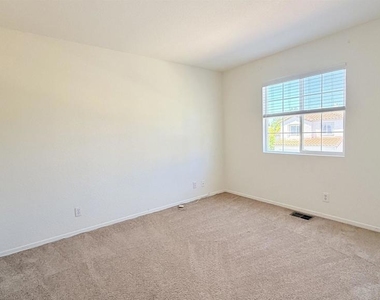 1023 Vista Pointe Cir - Photo Thumbnail 34
