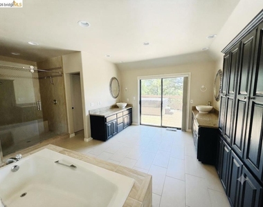1000 Froyd Rd - Photo Thumbnail 45