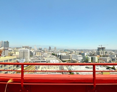315 E 8th Street - Photo Thumbnail 25