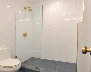 315 E 8th Street - Photo Thumbnail 14