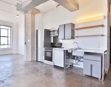 315 E 8th Street - Photo Thumbnail 9