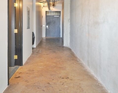 315 E 8th Street - Photo Thumbnail 17