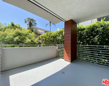 1232 N Kings Road - Photo Thumbnail 15