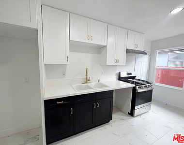 2416 Boone Avenue - Photo Thumbnail 3