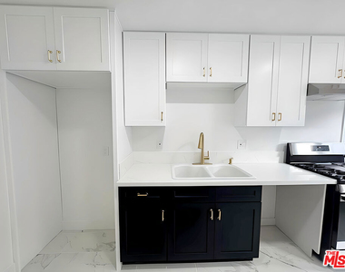 2416 Boone Avenue - Photo Thumbnail 4