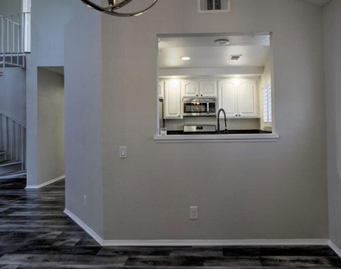 3119 Genoa Court - Photo Thumbnail 12
