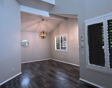 3119 Genoa Court - Photo Thumbnail 2