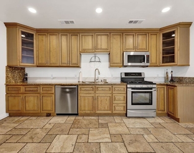 10109 Gloria Avenue - Photo Thumbnail 10