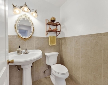 10109 Gloria Avenue - Photo Thumbnail 22