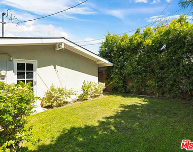 526 N Emerald Drive - Photo Thumbnail 17