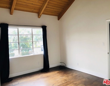 6207 Banner Avenue - Photo Thumbnail 12