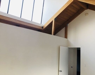 6207 Banner Avenue - Photo Thumbnail 11