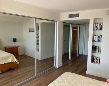 4267 Marina City - Photo Thumbnail 10