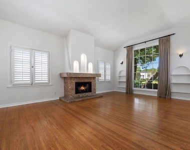 2030 Kelton Avenue - Photo Thumbnail 1