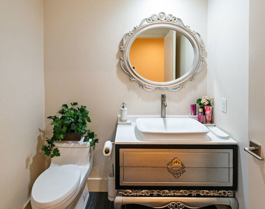 575 S Barrington Avenue - Photo Thumbnail 28