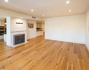 575 S Barrington Avenue - Photo Thumbnail 7
